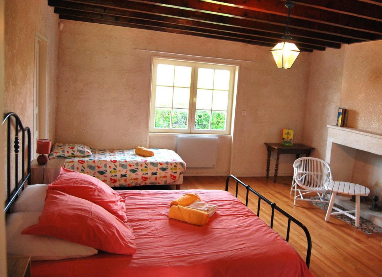 Logis De Chenac - Chambres Et Table D'Hotes Chenac Saint Seurin d'Uzet Exteriör bild